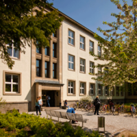 Lehrgebäude 1 der Universität Erfurt