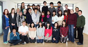 Gruppenfoto von japanischen Studierenden
