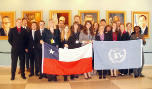 Gruppenfoto der Erfurter Delegation beim National Model United Nations in New York 2012